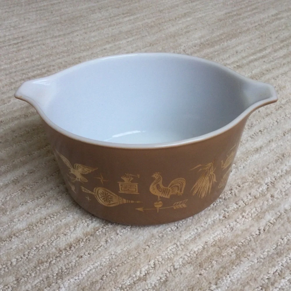 Cinderella Mixing Bowl Early American by PYREX # 473 7 1 Quart Vintage